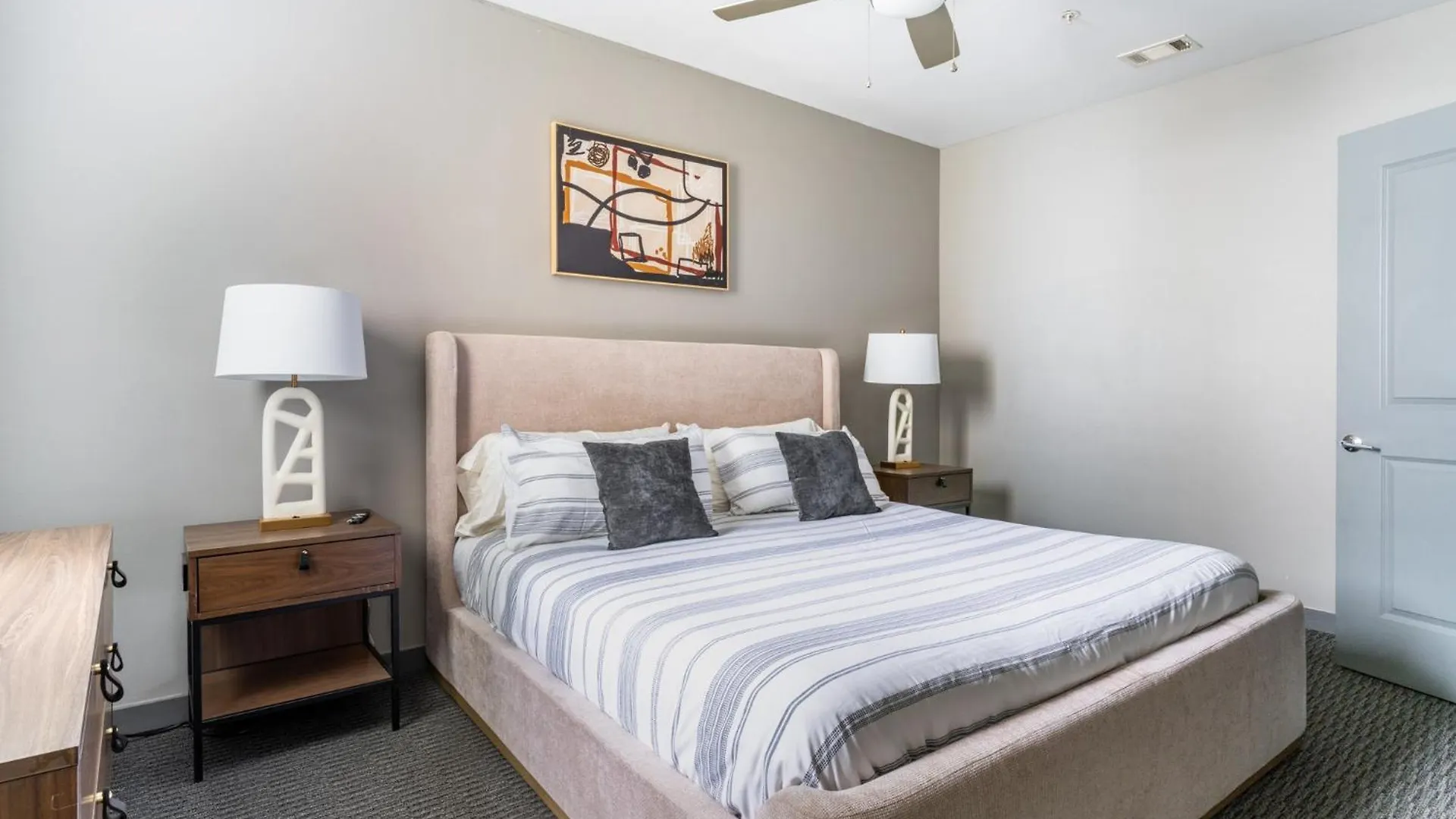 Aparthotel East Memphis University District Apartments By Barsala Stati Uniti