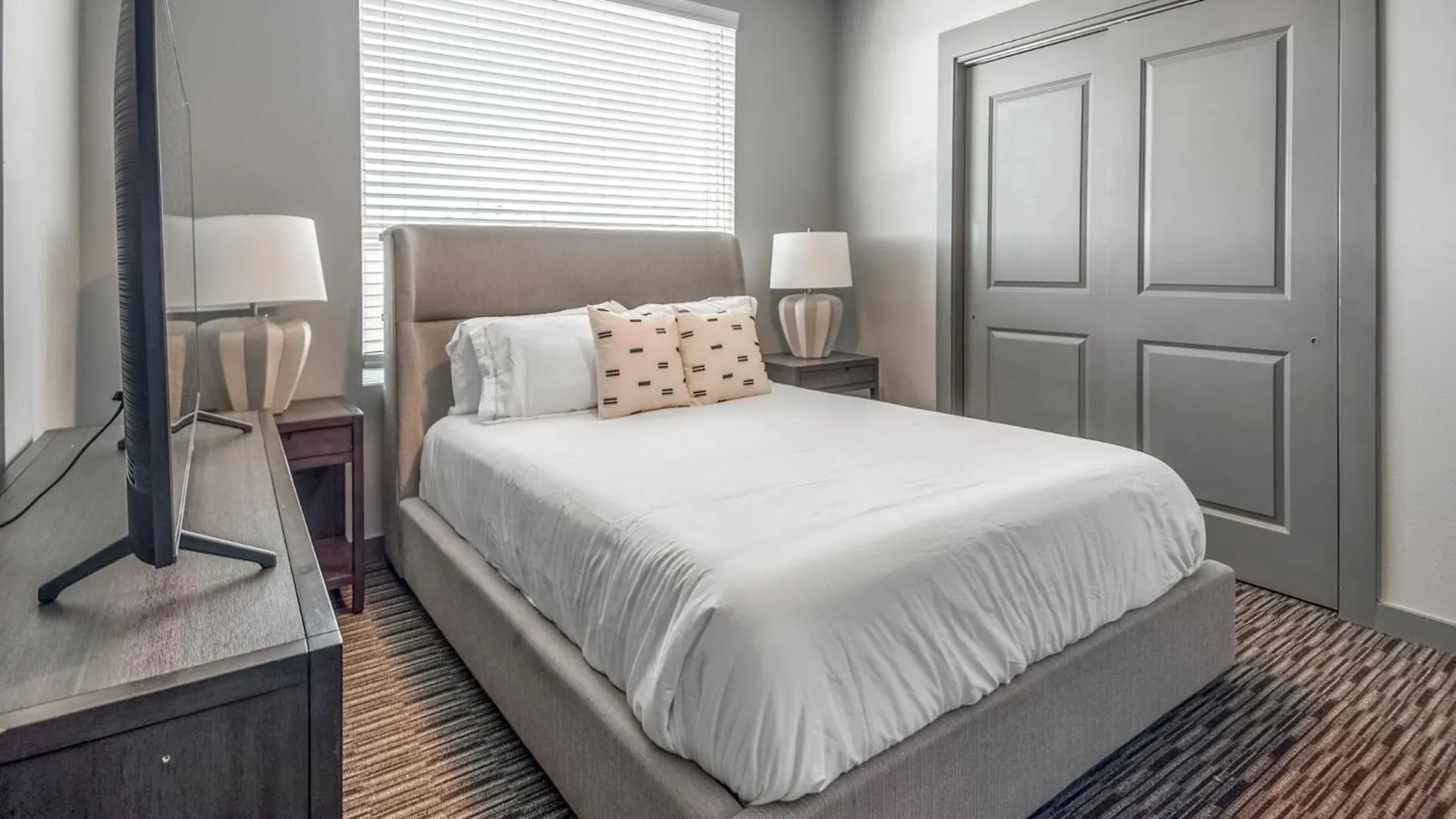 아파트호텔 East Memphis University District Apartments By Barsala