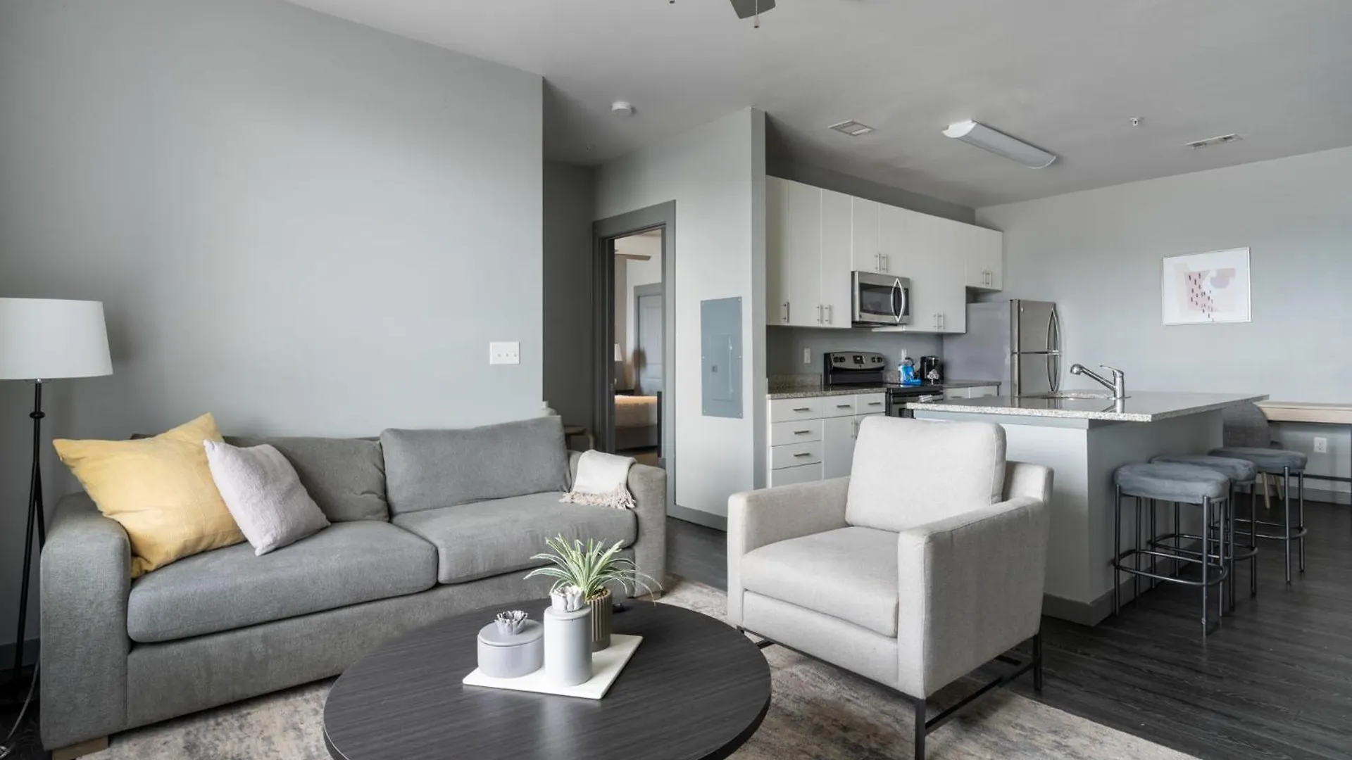 아파트호텔 East Memphis University District Apartments By Barsala